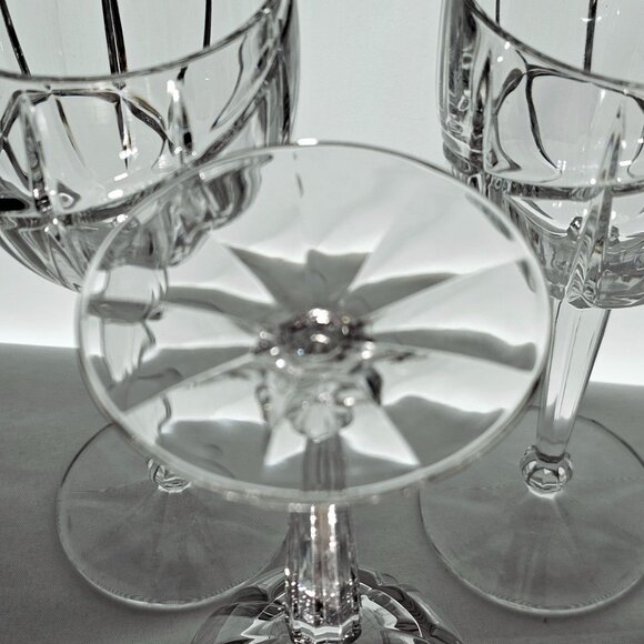 Mikasa Uptrend Wine Glasses 8.2in set-4 vertical spiral swirl cut crystal water - Picture 6 of 8